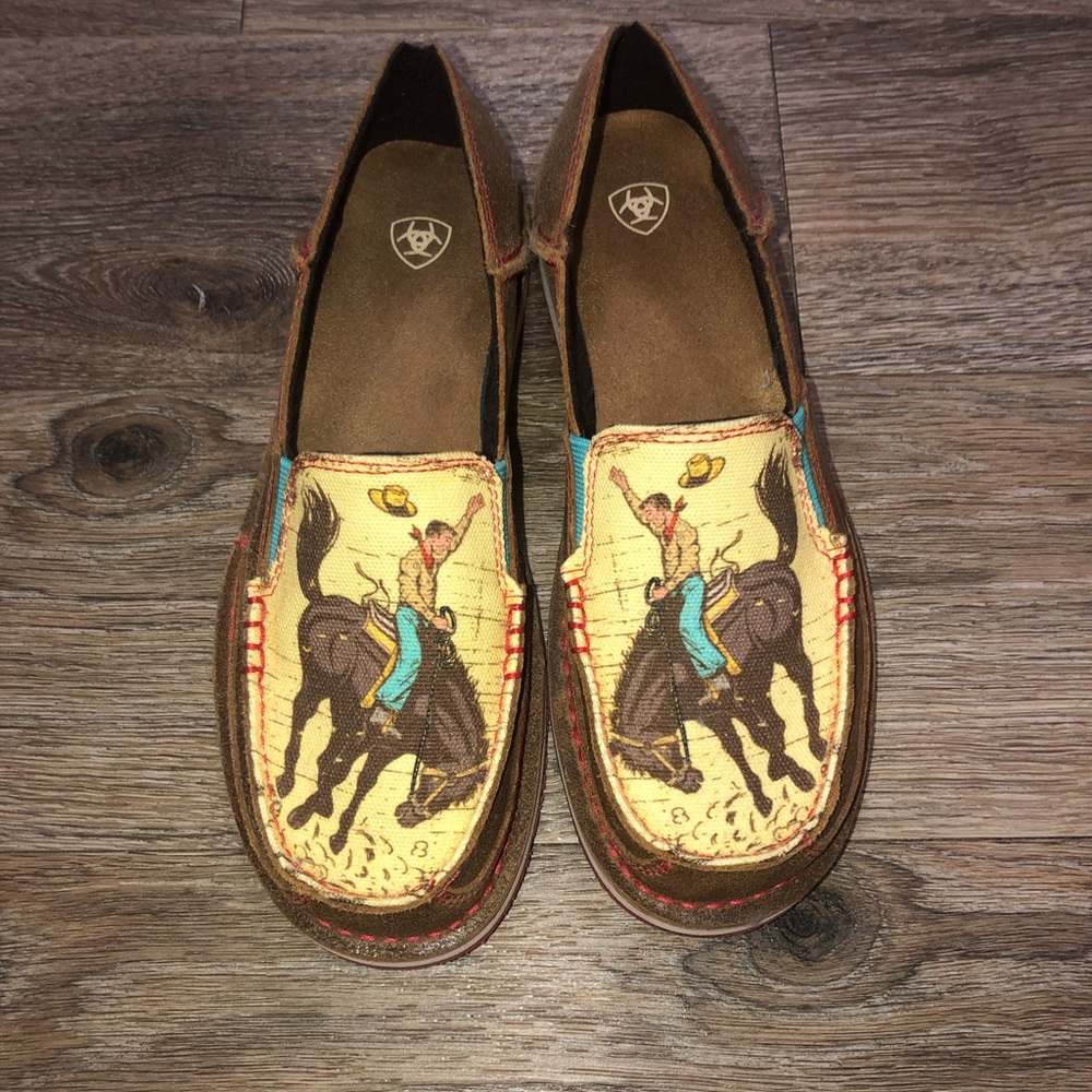 Ariat Cruisers Size 8.5